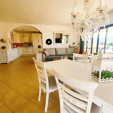 ヴィラ Casa Romantica ラ・パレッド